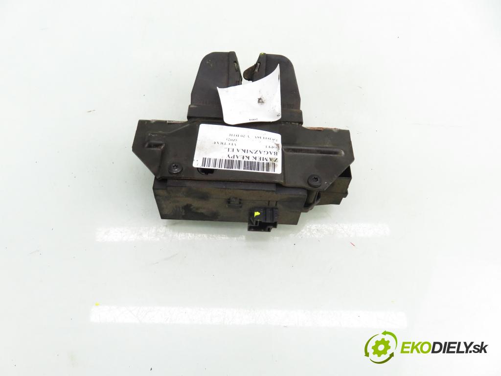 OPEL VECTRA C (Z02) SEDAN 2004 74,00 2.0 DTI 16V 101 - Y 20 DTH 1995,00 zámok dverí kufor EL. 495072894