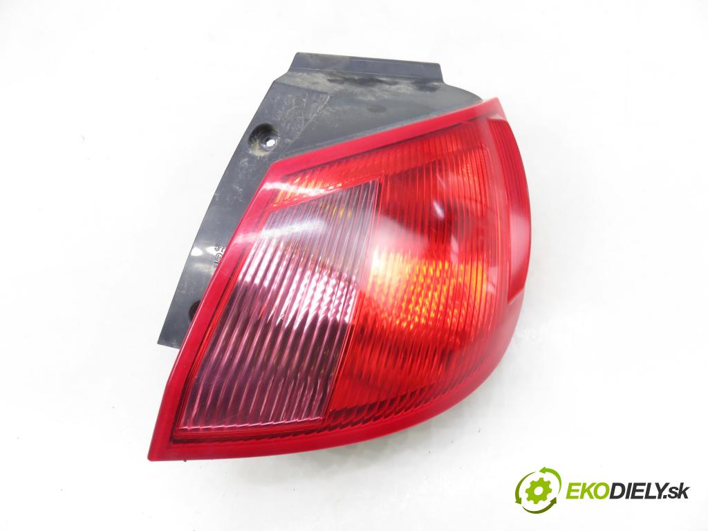 MITSUBISHI COLT VI (Z3_A, Z2_A) HB 2006 55,00 1.1 - 3A91 1124,00 světlo pravé zadní MR957366