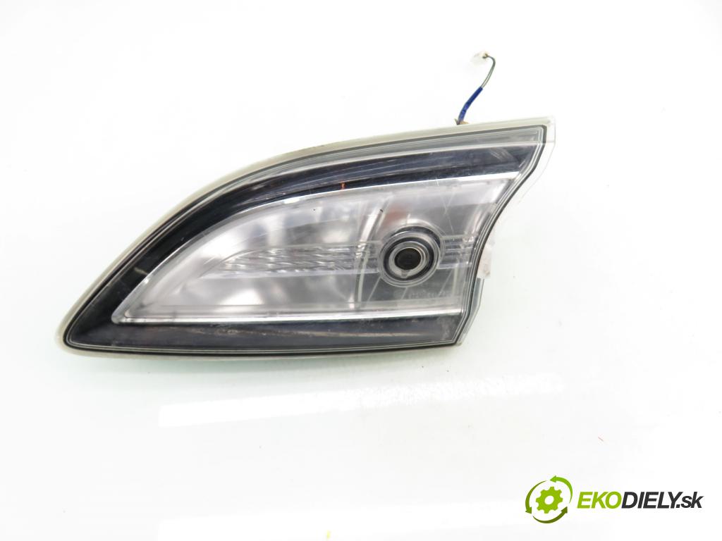 MAZDA 3 (BL) HB 2009 136,00 2.2 MZR CD - R2AA 2184,00 Svetlo pravé zadné kufor 