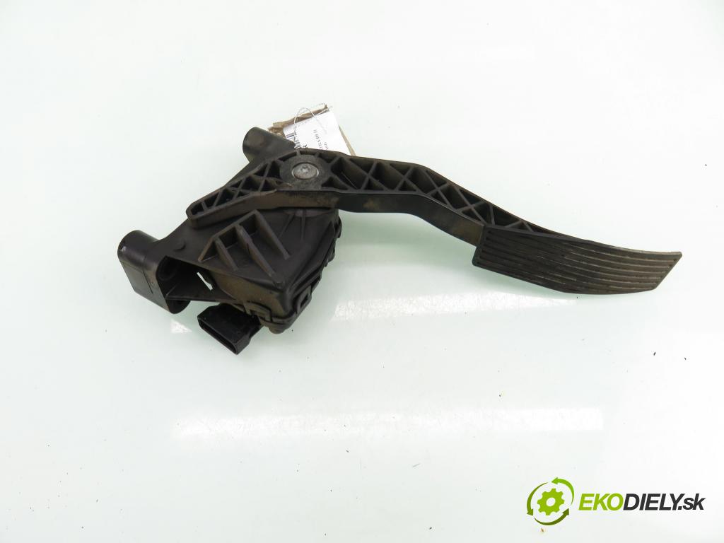 OPEL ASTRA H (A04) HB 2006 77,00 1.6 - Z 16 XEP 1598,00 potenciometr plynového pedálu 9157998BK ; 6PV00811200 (Potenciometr plynového pedálu)