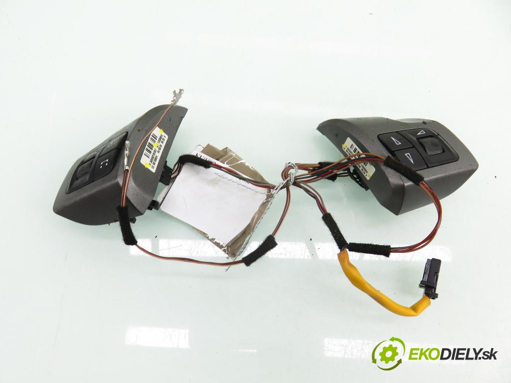 OPEL ASTRA H (A04) HB 2006 77,00 1.6 - Z 16 XEP 1598,00 ovladač rádia 13208858 ; 305582185057