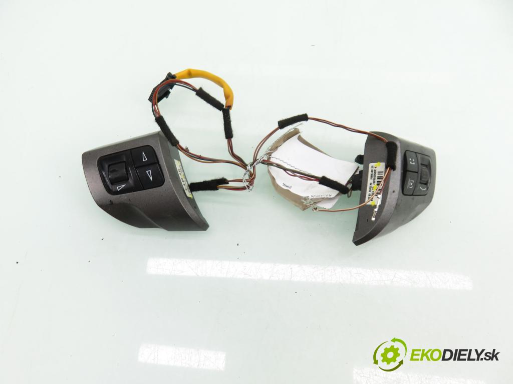 OPEL ASTRA H (A04) HB 2006 77,00 1.6 - Z 16 XEP 1598,00 ovladač rádia 13208858 ; 305582185057