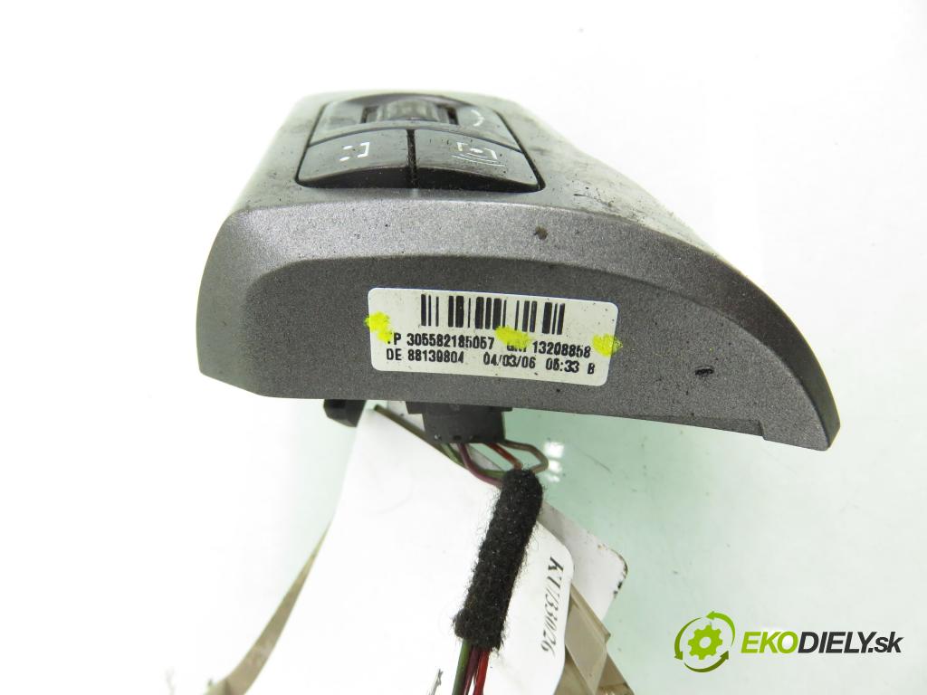 OPEL ASTRA H (A04) HB 2006 77,00 1.6 - Z 16 XEP 1598,00 ovladač rádia 13208858 ; 305582185057