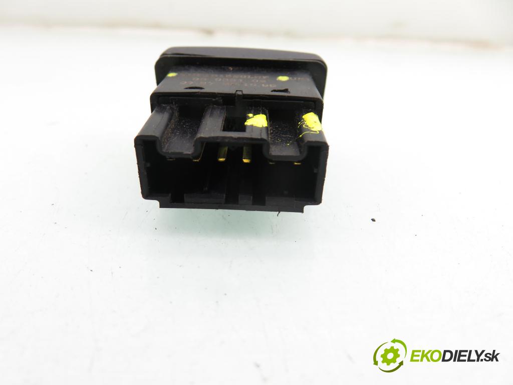 LAND ROVER FREELANDER (L314) HB 2000 72,00 2.0 DI 4x4 - 20 T2N 1994,00 přepínač oken LP YUF101520LNF