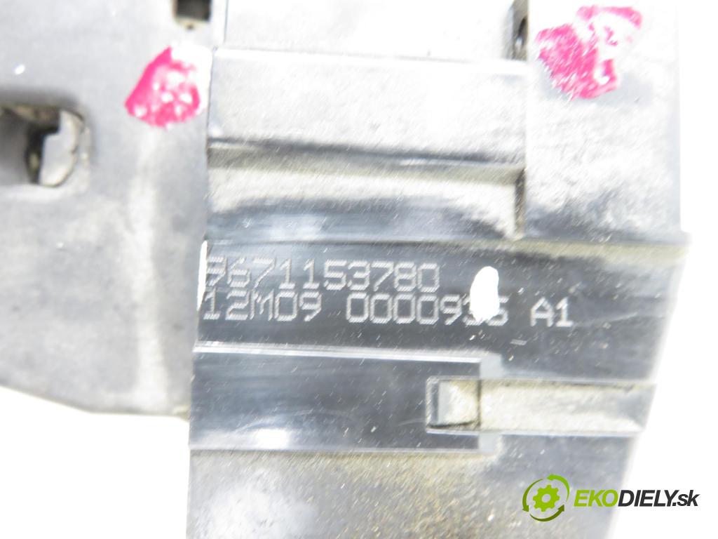 CITROEN C4 Grand Picasso I (UA_) MINIVAN 2008 80,00 1.6 HDi - 9HZ (DV6TED4) 1560,00 zámok dveří kufr EL. 9671153780
