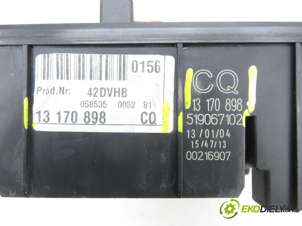 OPEL VECTRA C (Z02) SEDAN 2004 74,00 2.0 DTI 16V 101 - Y 20 DTH 1995,00 MODUL BSM 13170898CQ ; 519067102