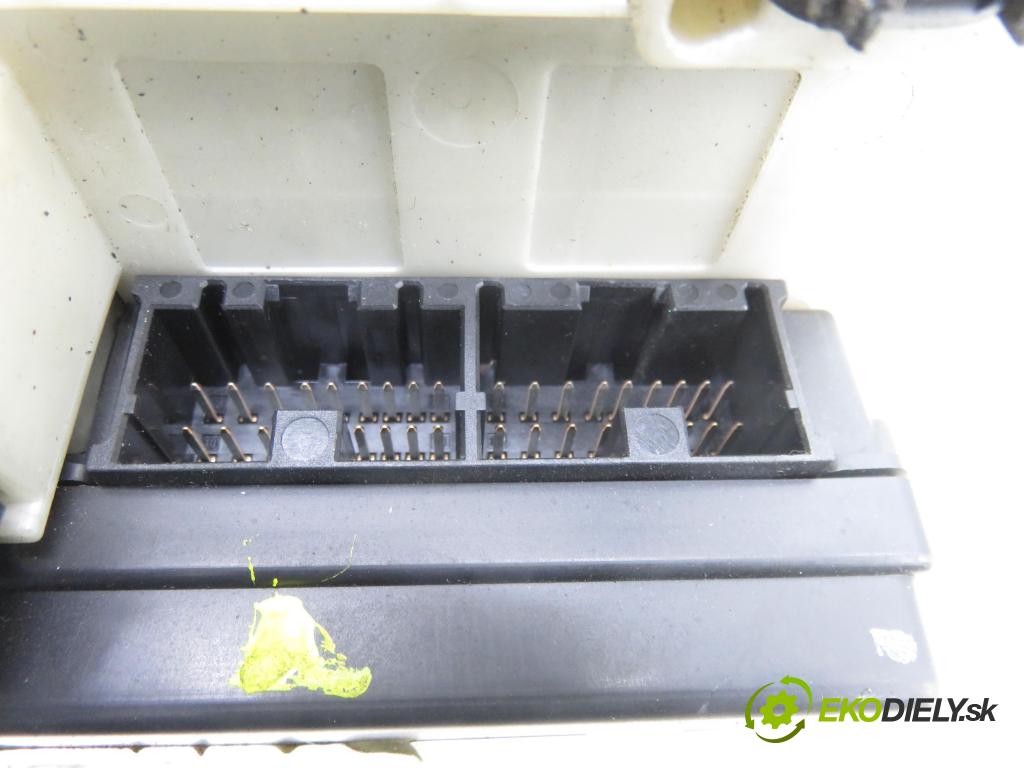 MITSUBISHI COLT VI (Z3_A, Z2_A) HB 2006 55,00 1.1 - 3A91 1124,00 MODUL BSI 5WK45103E ; 5WK45107 ; MN108319