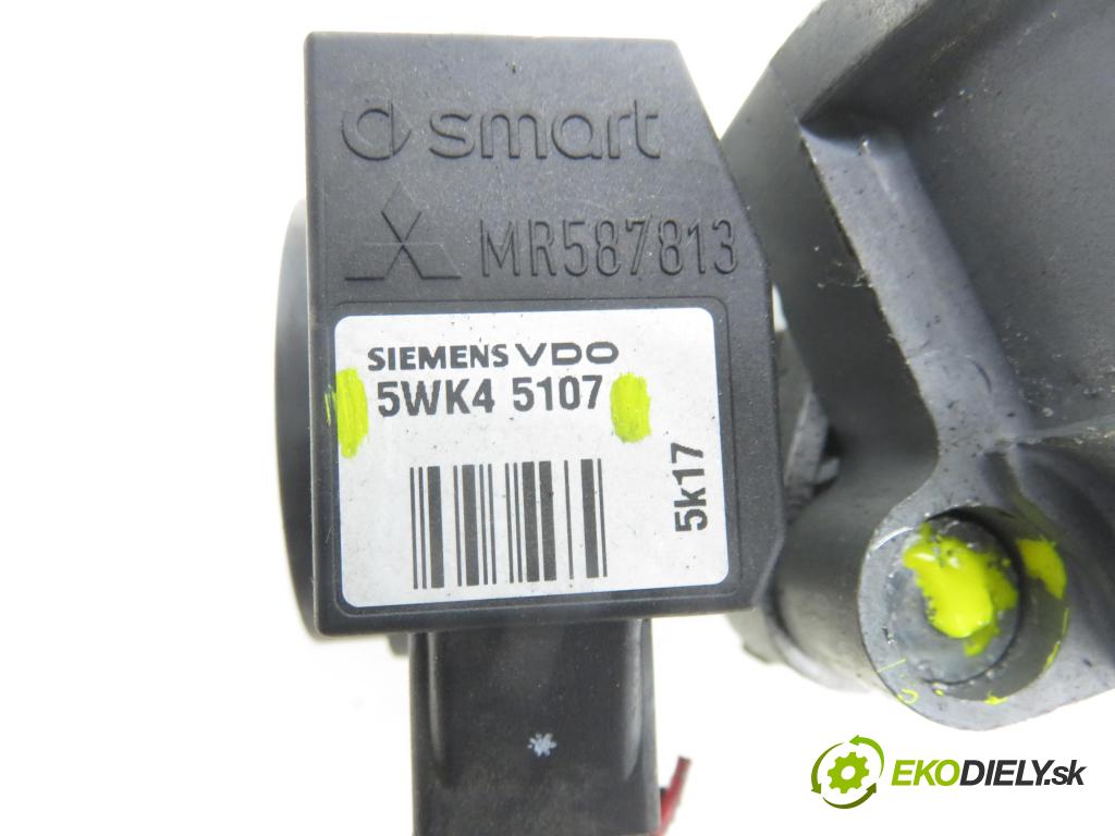MITSUBISHI COLT VI (Z3_A, Z2_A) HB 2006 55,00 1.1 - 3A91 1124,00 spínačka 5WK45107 (Spínací skříňka)
