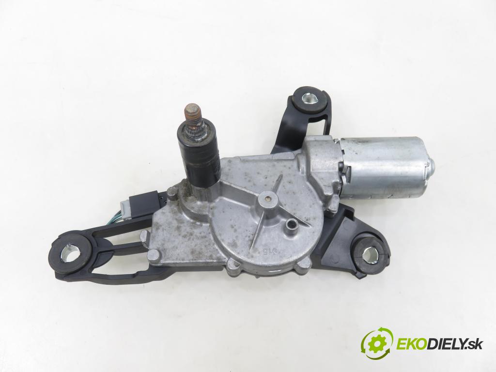 MITSUBISHI COLT VI (Z3_A, Z2_A) HB 2006 55,00 1.1 - 3A91 1124,00 motorek stěrače ZADNÍ: 0390201802 ; MN105052