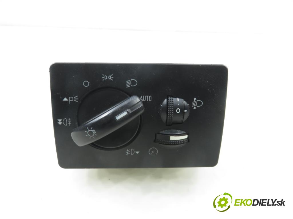 FORD FOCUS II Turnier (DA_, FFS, DS) KOMBI 2008 100,00 2.0 TDCi 136 - G6DA 1997,00 přepínač světla 7M5T13A024CA