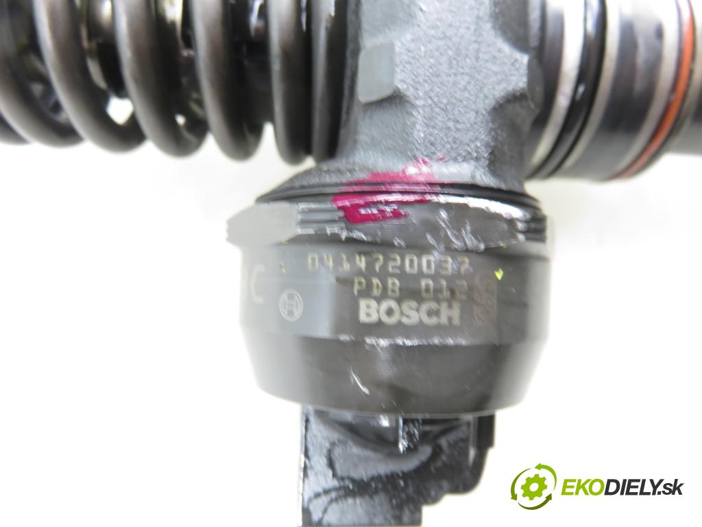AUDI A4 (8E2, B6) SEDAN 2003 74,00 1.9 TDI PD 101 - AVB 1896,00 vstříkovač 038130073AJ ; 0414720037 (Vstřikovač paliva)