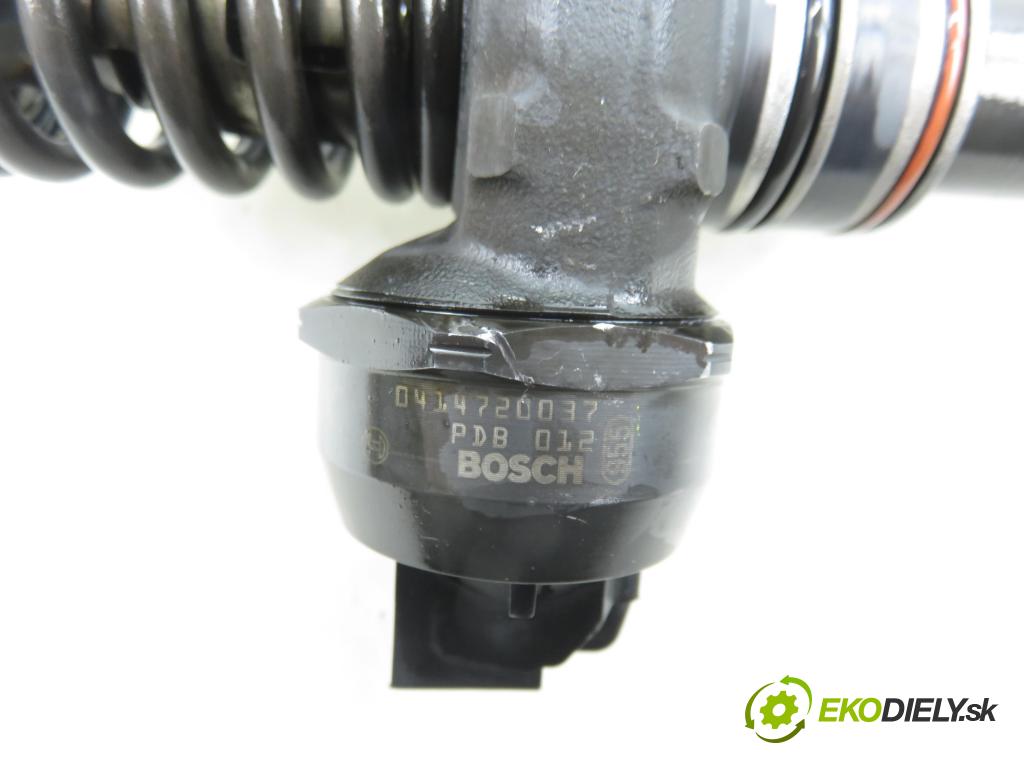 AUDI A4 (8E2, B6) SEDAN 2003 74,00 1.9 TDI PD 101 - AVB 1896,00 vstříkovač 038130073AJ ; 0414720037 (Vstřikovač paliva)