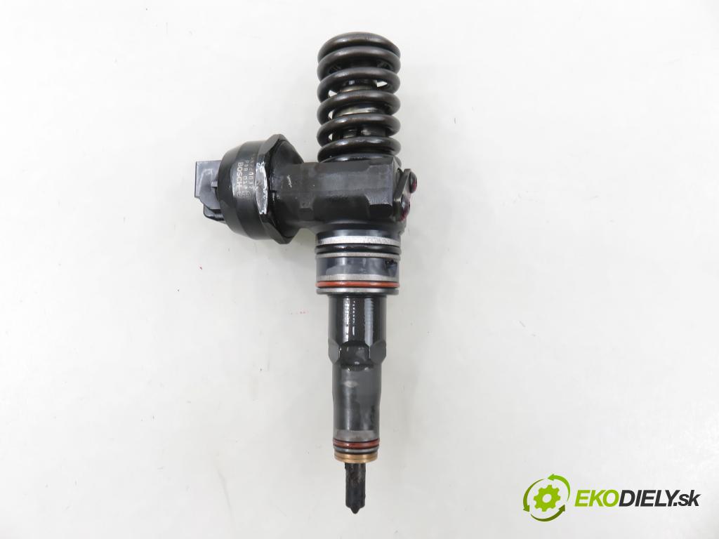 AUDI A4 (8E2, B6) SEDAN 2003 74,00 1.9 TDI PD 101 - AVB 1896,00 vstříkovač 038130073AJ ; 0414720037 (Vstřikovač paliva)