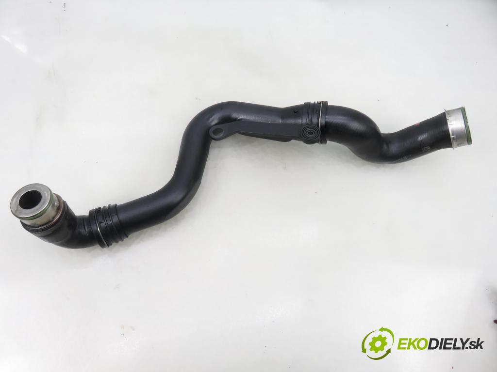 VW TOURAN (1T1, 1T2) MINIVAN 2004 74,00 1.9 TDI - AVQ 1896,00 Rúra intercoolera turba 1K0145762P