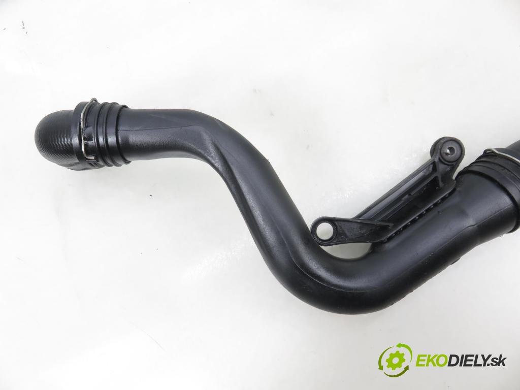 VW TOURAN (1T1, 1T2) MINIVAN 2004 74,00 1.9 TDI - AVQ 1896,00 Rúra intercoolera turba 1K0145762P