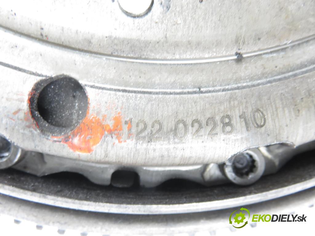 VW TRANSPORTER IV Skrzynia (70XA) FURGON 2001 65,00 2.5 TDI - AJT 2461,00 Koleso dvojvrstvové 122022810 ; 322026710