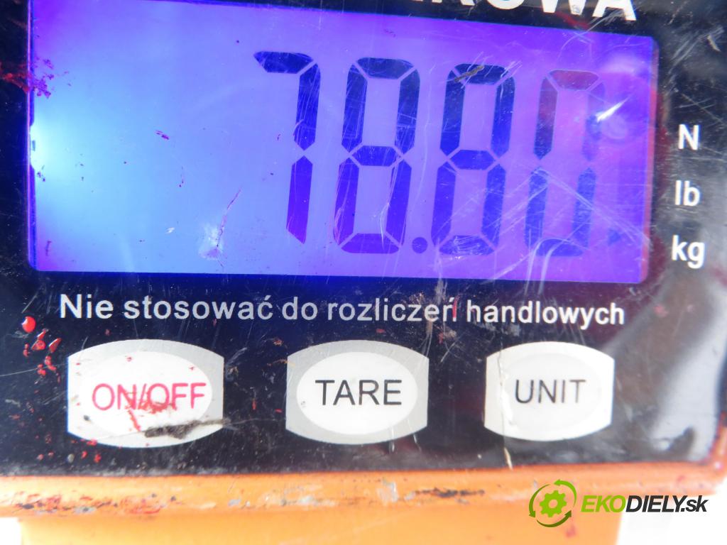 FORD KUGA I SUV 2009 147,00 2.5 4x4 - HYDB 2522,00 ZADNÍ: 