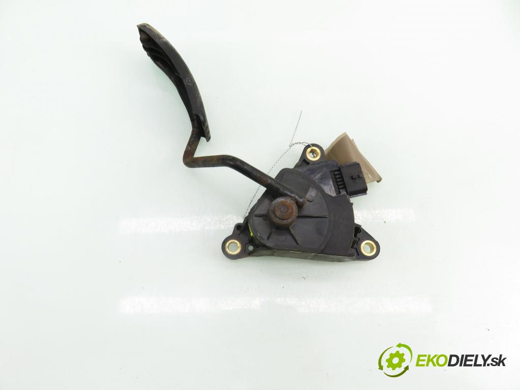 RENAULT SCENIC II (JM0/1_) MINIVAN 2004 88,00 1.9 DCI - F9Q 812 1870,00 potenciometr plynového pedálu 8200159645 (Potenciometr plynového pedálu)