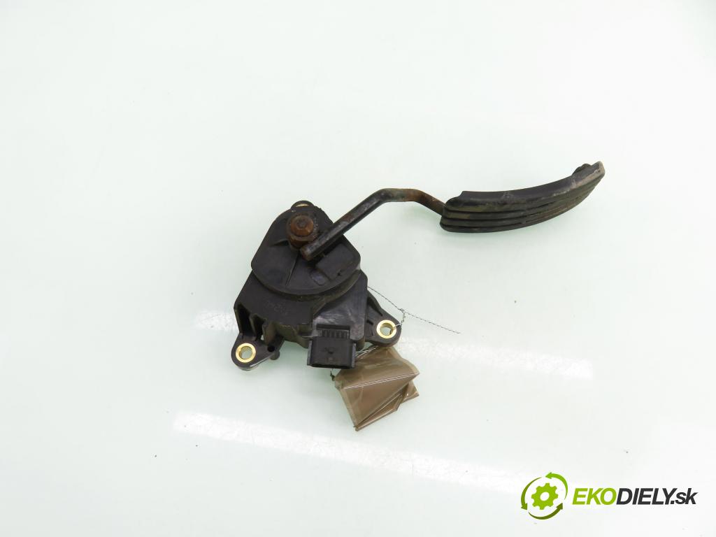 RENAULT SCENIC II (JM0/1_) MINIVAN 2004 88,00 1.9 DCI - F9Q 812 1870,00 potenciometr plynového pedálu 8200159645 (Potenciometr plynového pedálu)