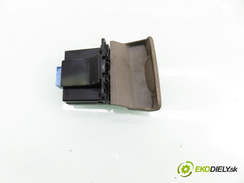 RENAULT SCENIC II (JM0/1_) MINIVAN 2004 88,00 1.9 DCI - F9Q 812 1870,00 vypínač brzdy MANUÁL 8200243681A