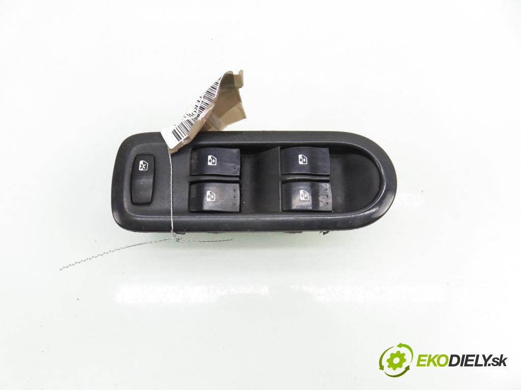 RENAULT SCENIC II (JM0/1_) MINIVAN 2004 88,00 1.9 DCI - F9Q 812 1870,00 Panel ovládania okien 156018070