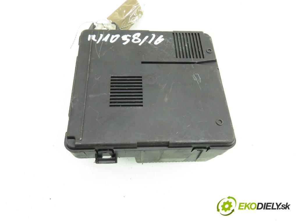 RENAULT SCENIC II (JM0/1_) MINIVAN 2004 88,00 1.9 DCI - F9Q 812 1870,00 MODUL BSM 8200306032A ; S118399200D