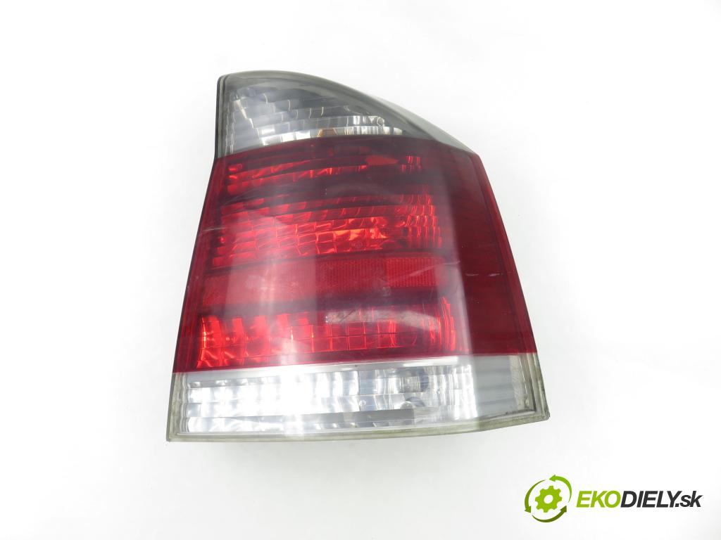OPEL VECTRA C GTS (Z02) LIFTBACK 2004 110,00 1.9 CDTI - Z 19 DTH 1910,00 Svetlo pravé zadné 13157647