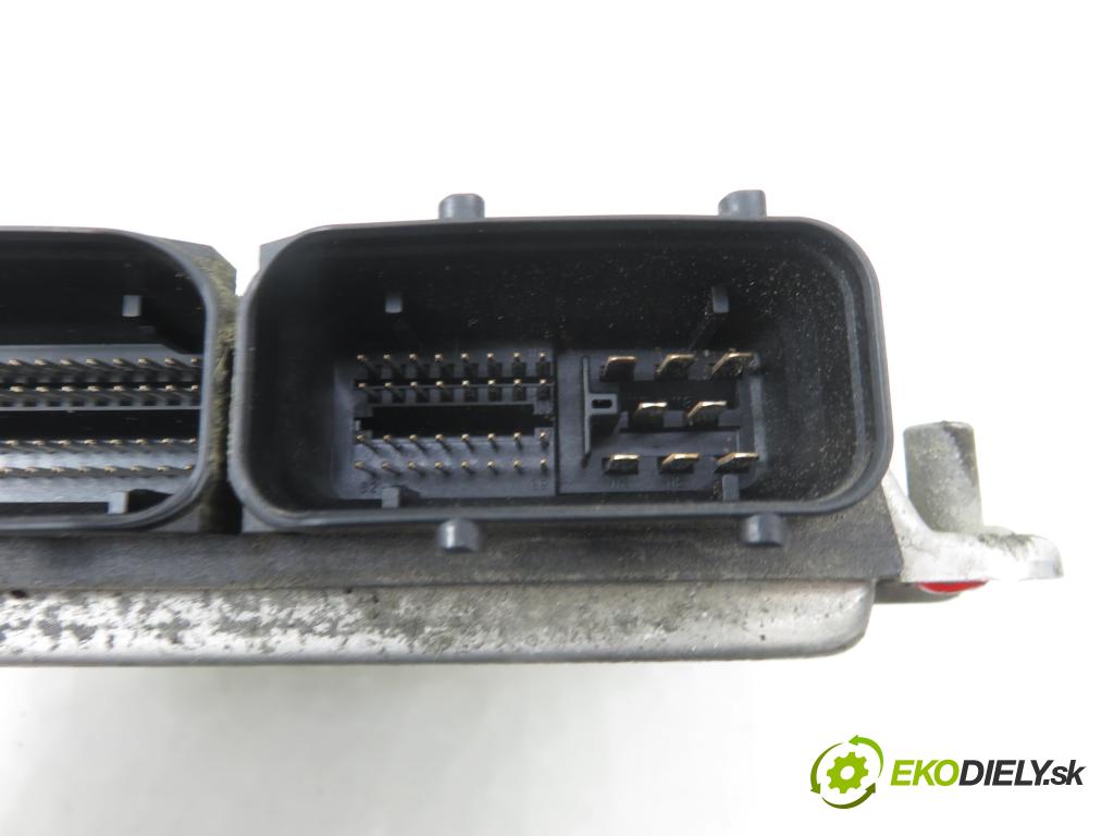 VW GOLF IV (1J1) HB 2001 81,00 1.9 TDI 110 - ASV 1896,00 Riadiaca jednotka Motor 038906012AP ; 0281010126