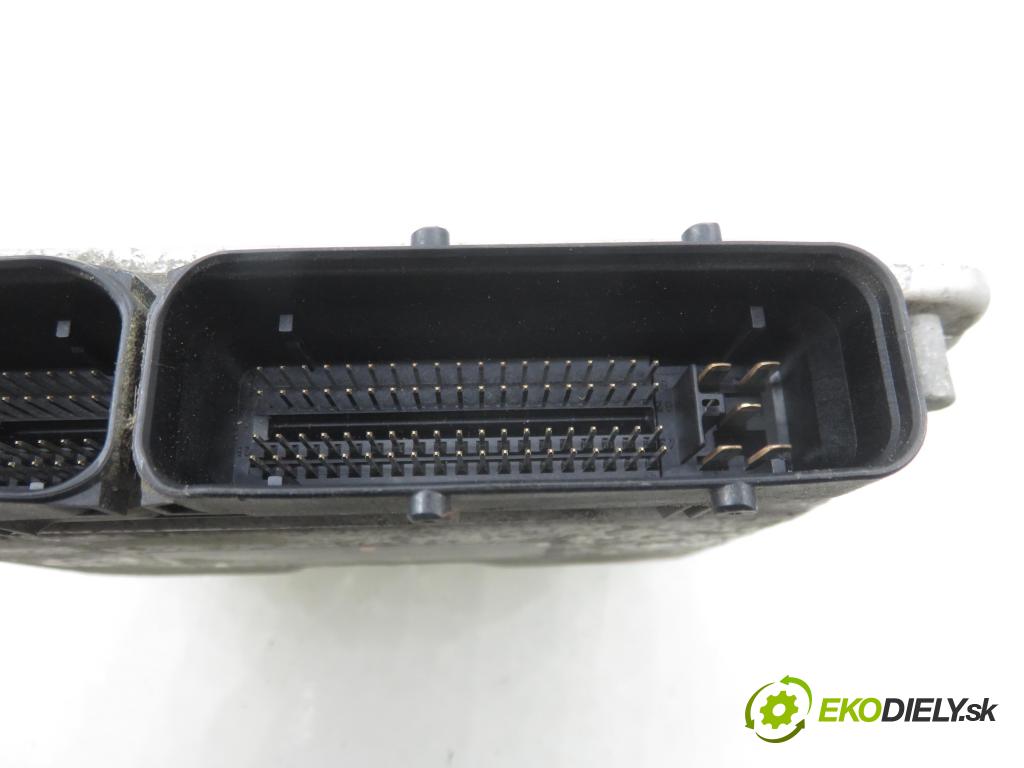 VW GOLF IV (1J1) HB 2001 81,00 1.9 TDI 110 - ASV 1896,00 Riadiaca jednotka Motor 038906012AP ; 0281010126