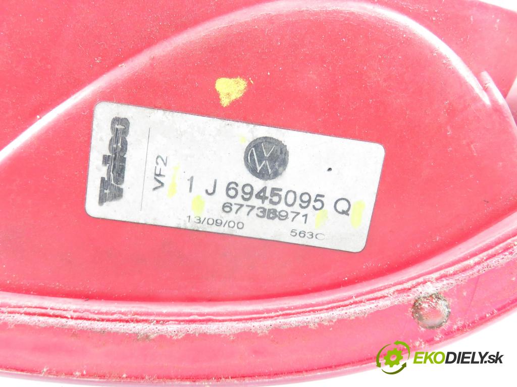 VW GOLF IV (1J1) HB 2001 81,00 1.9 TDI - ASV 1896,00 světlo levé zadní 1J6945095Q ; 67736971