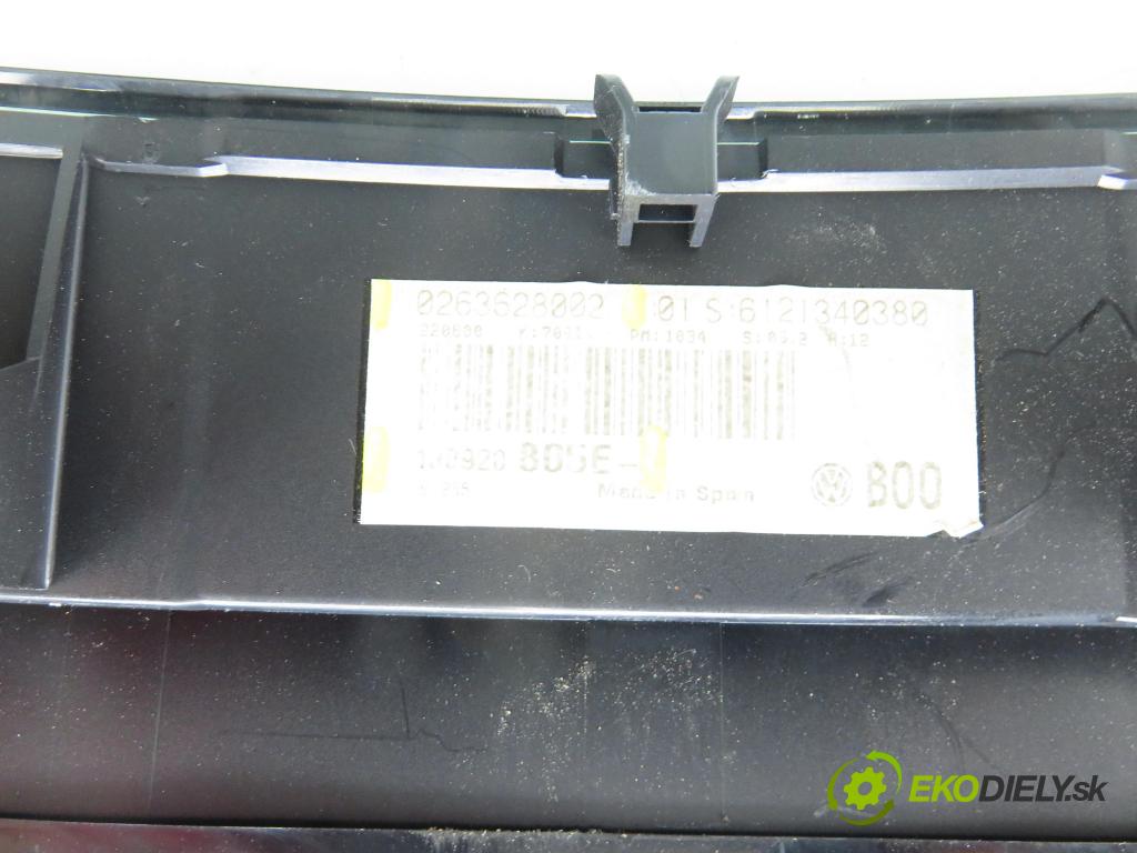 VW GOLF IV (1J1) HB 2001 81,00 1.9 TDI 110 - ASV 1896,00 prístrojovka elektrický 1J0920805E ; 0263628002