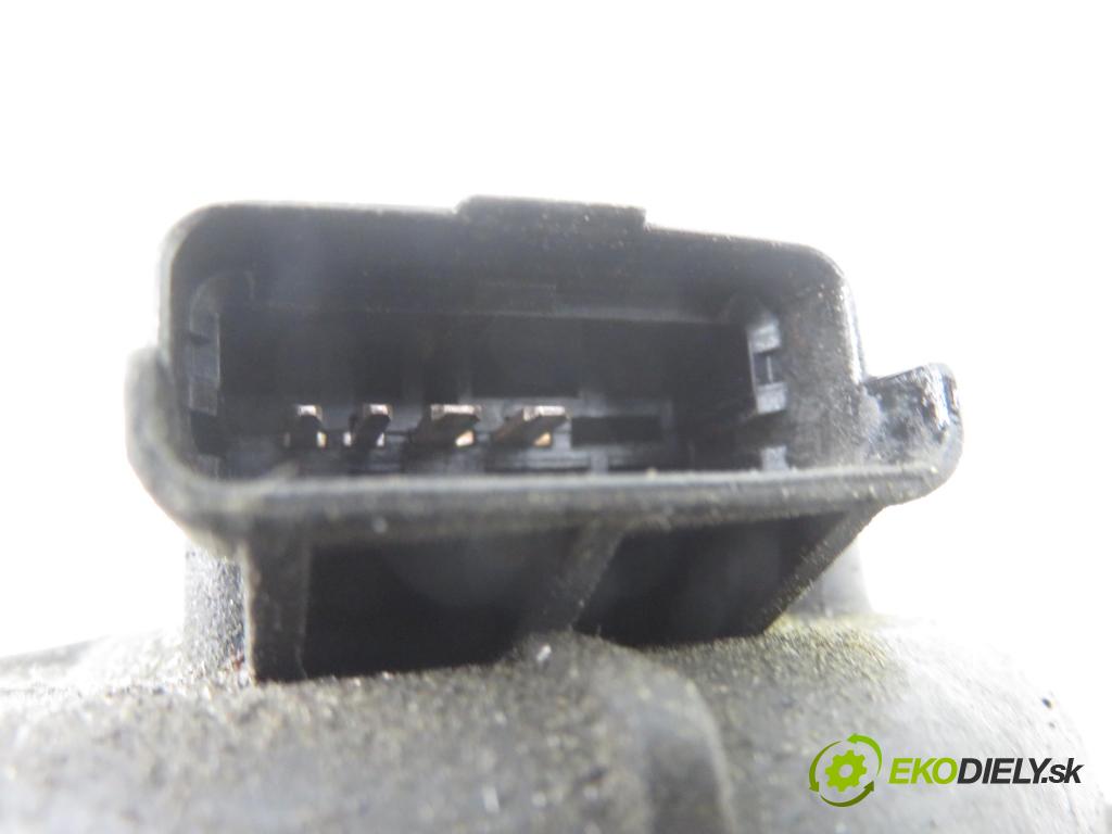 OPEL VECTRA C GTS (Z02) LIFTBACK 2004 110,00 1.9 CDTI - Z 19 DTH 1910,00 obal filtra paliva 13122587 ; 675512020 (Kryt palivového filtru)