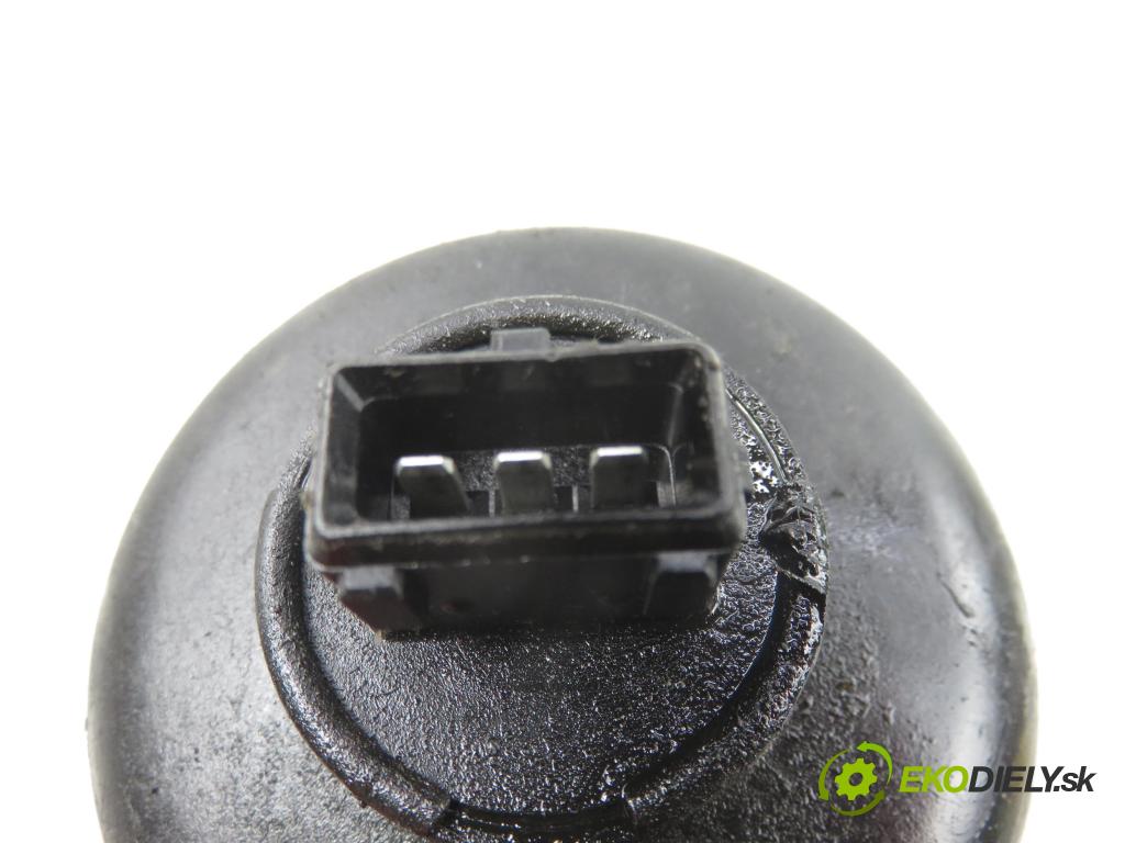 OPEL VECTRA C GTS (Z02) LIFTBACK 2004 110,00 1.9 CDTI - Z 19 DTH 1910,00 obal filtra paliva 13122587 ; 675512020 (Kryt palivového filtru)