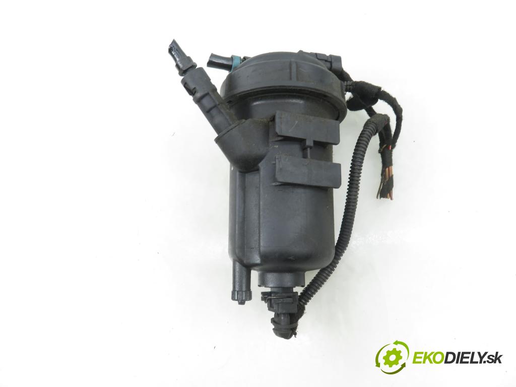 OPEL VECTRA C GTS (Z02) LIFTBACK 2004 110,00 1.9 CDTI - Z 19 DTH 1910,00 obal filtra paliva 13122587 ; 675512020 (Kryt palivového filtru)