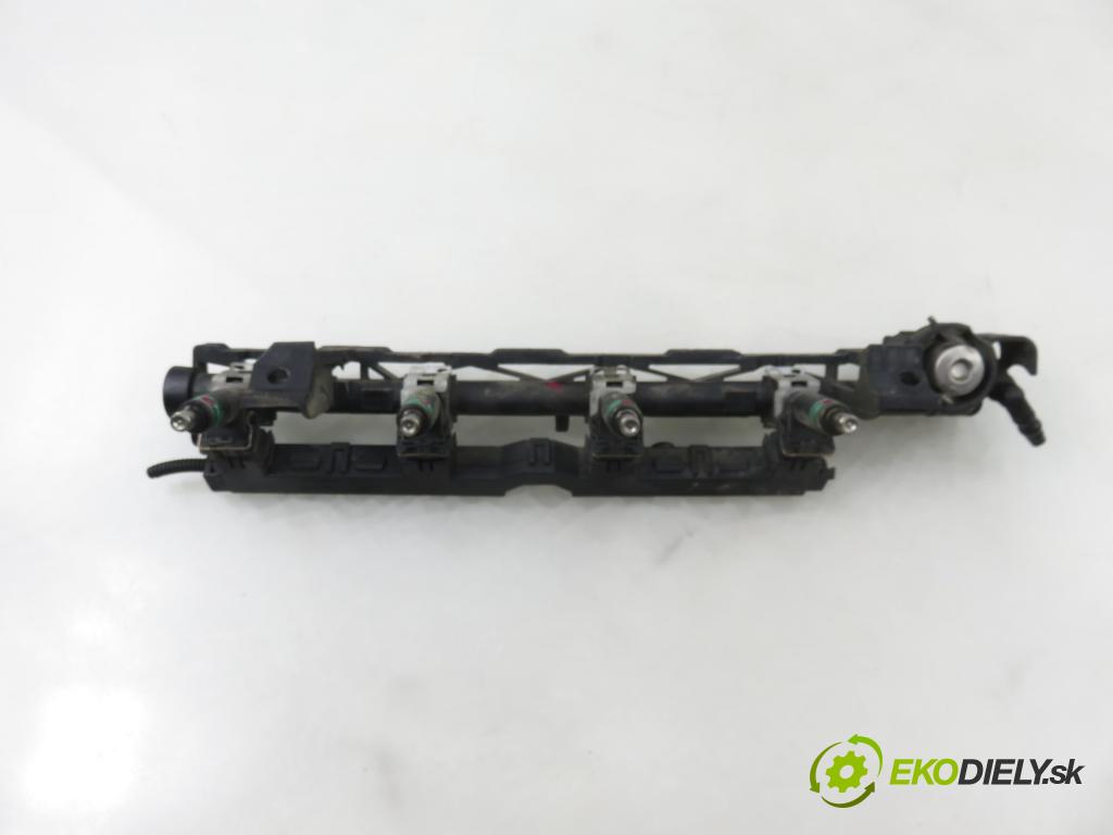 FORD FOCUS C-MAX (DM2) MINIVAN 2007 74,00 1.6 - HWDA 1596,00 lišta vstřikovací 98MF9F593BC ; 98MFBC ; 5M5G9H487BA (Vstřikovací lišta)