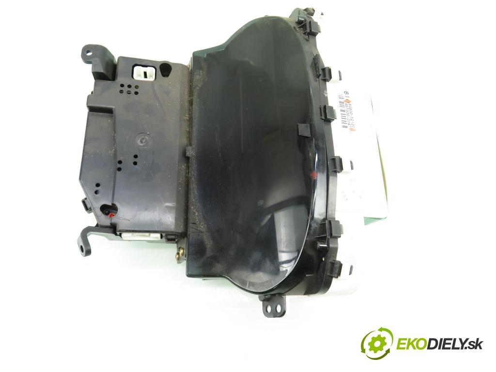 TOYOTA YARIS (_P1_) HB 2000 64,00 1.3 VVTi 87 - 2SZ-FE 1298,00 prístrojovka elektrický 8380052120 ; 4573000147