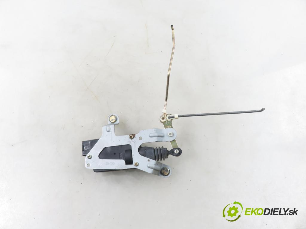 HYUNDAI SANTA FÉ I (SM) SUV 2005 92,00 2.0 CRDi 4x4 - D4EA-V 1991,00 zámok Dvere posúvne