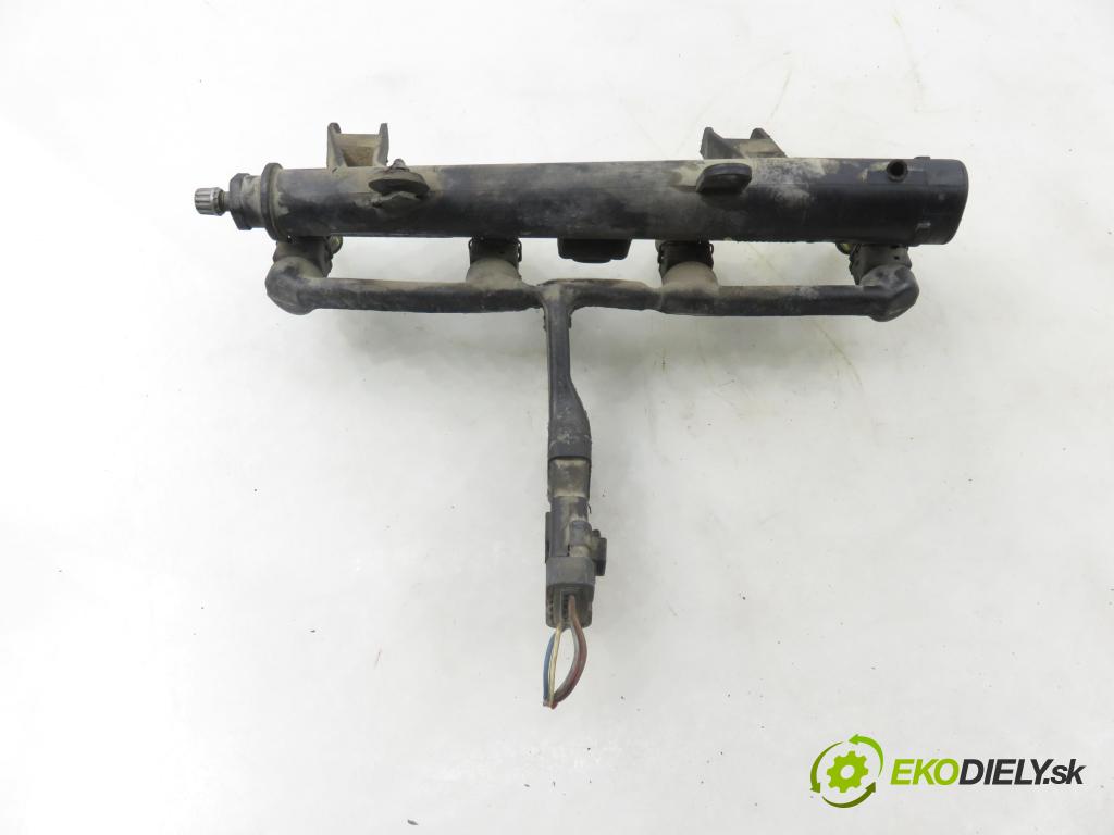 PEUGEOT 206 liftback (2A/C) HB 2003 440,00 1.1 i - HFX (TU1JP) 1124,00 lišta vstřikovací 9628982980D (Vstřikovací lišta)