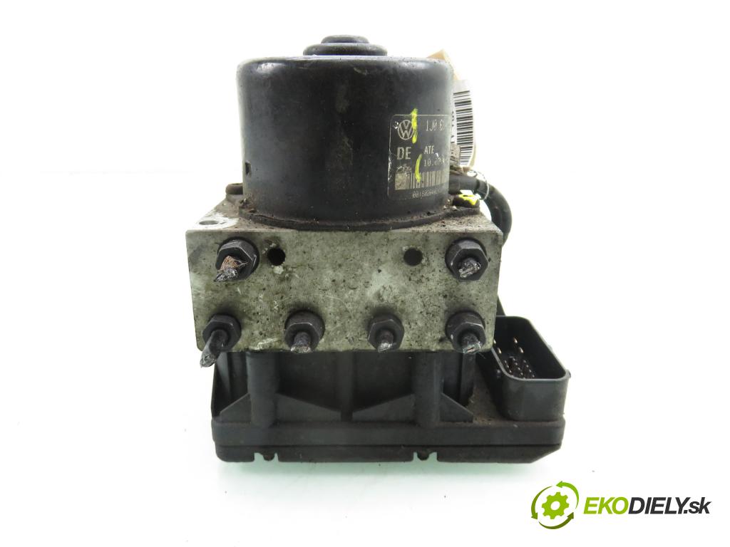 VW BORA (1J2) SEDAN 2001 85,00 1.9 TDI - AJM 1896,00 pumpa ABS 1J0614417A ; 10020402134 ; 10020804262 (Pumpa ABS)