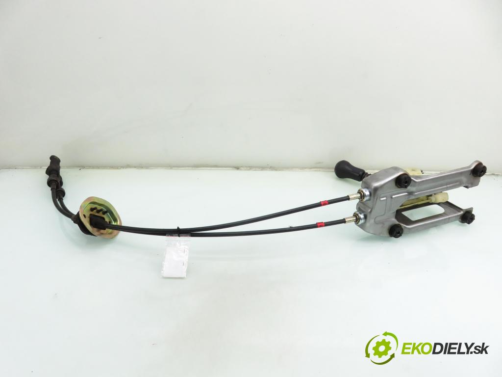 HYUNDAI SANTA FÉ I (SM) SUV 2005 92,00 2.0 CRDi 4x4 - D4EA-V 1991,00 ZVEDÁK: