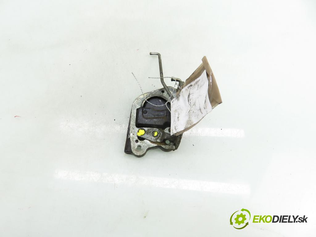 SUZUKI VITARA (ET, TA, TD) TERENOWY 1996 64,00 2.0 TD Intercooler Napęd na wszystkie koła (SV420D 1998,00 zámok dverí kufor