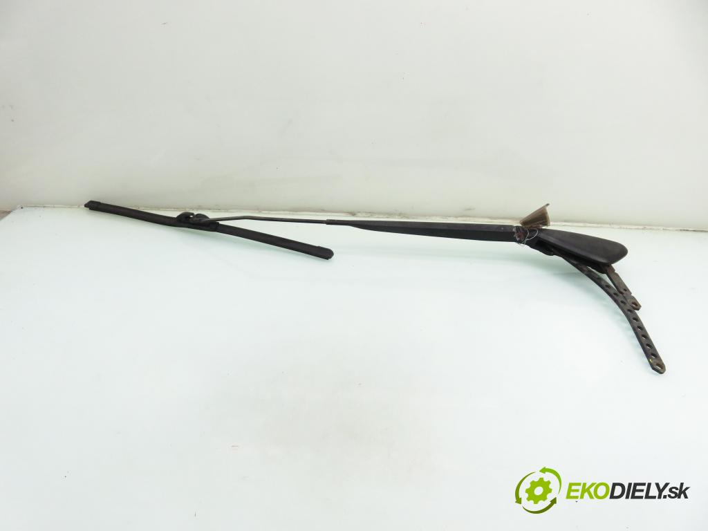 RENAULT SCENIC II (JM0/1_) MINIVAN 2004 88,00 1.9 DCI - F9Q 812 1870,00 RAMENO: stěrače PP 80010837