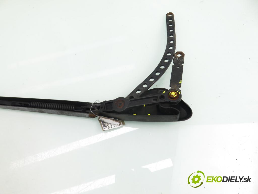 RENAULT SCENIC II (JM0/1_) MINIVAN 2004 88,00 1.9 DCI - F9Q 812 1870,00 RAMENO: stěrače PP 80010837