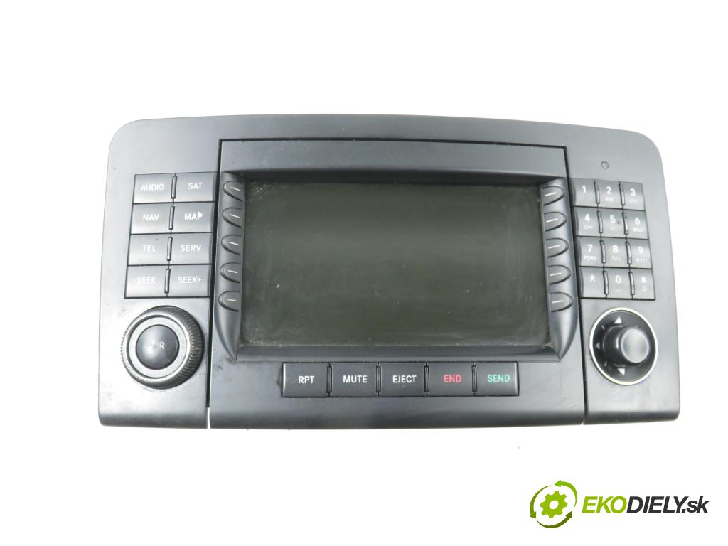 MERCEDES-BENZ KLASA GL (X164) SUV 2008 165,00 GL 320 CDI 4-matic (164.822) - OM 642.940 2987,00 RADIO CD A1648201779