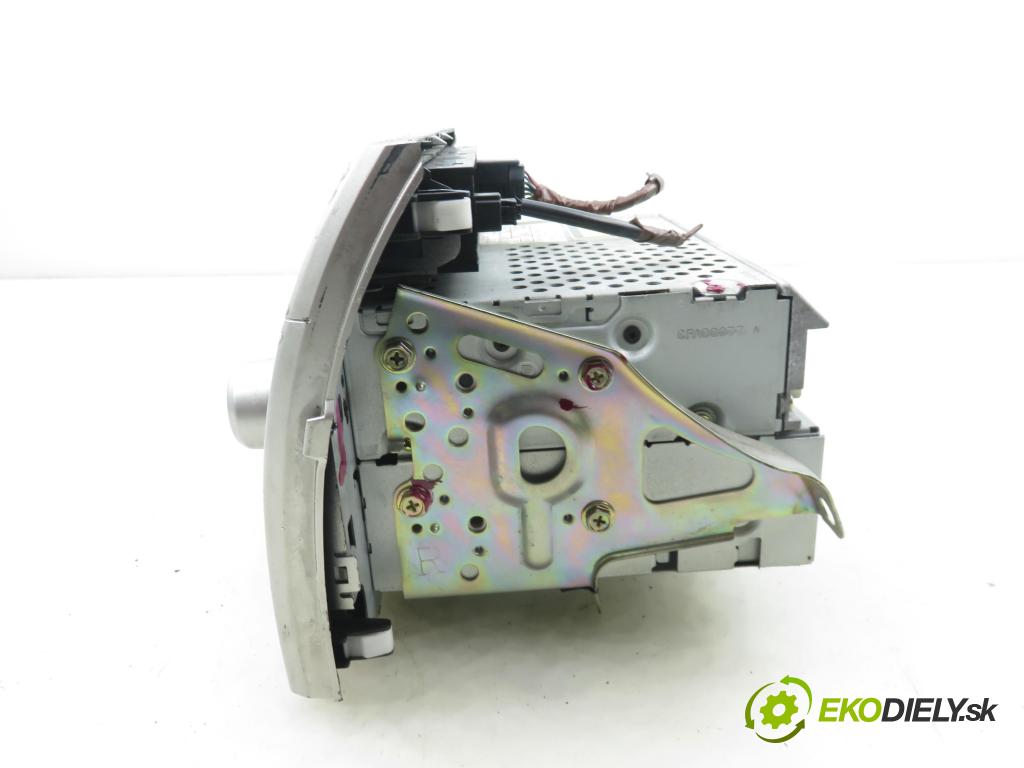 TOYOTA COROLLA Verso (ZER_, ZZE12_, R1_) MINIVAN 2005 85,00 2.0 D-4D (CUR10_) - 1CD-FTV 1995,00 RADIO CD 861200F010