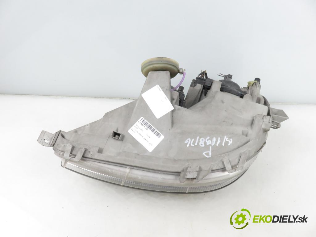 MERCEDES-BENZ KLASA A (W168) HB 2001 70,00 A 170 CDI 95 - OM 668.942 1689,00 světlo PP A1688201861 ; 0301192202