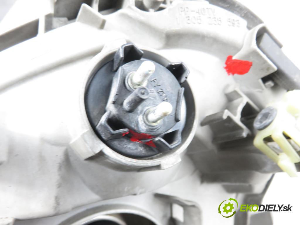 MERCEDES-BENZ KLASA A (W168) HB 2001 70,00 A 170 CDI 95 - OM 668.942 1689,00 světlo PP A1688201861 ; 0301192202
