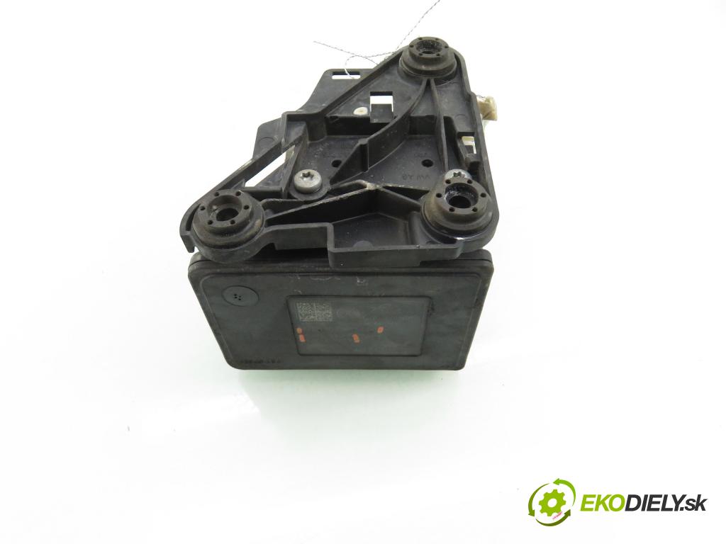 AUDI A3 Limousine (8VS, 8VM) SEDAN 2013 110,00 2.0 TDI - CRBC 1968,00 Pumpa ABS 5Q0907379AB ; 10091543483 ; 10062236401 (Pumpa ABS)