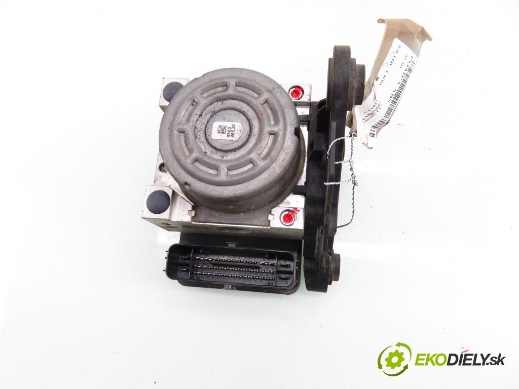 AUDI A3 Limousine (8VS, 8VM) SEDAN 2013 110,00 2.0 TDI - CRBC 1968,00 Pumpa ABS 5Q0907379AB ; 10091543483 ; 10062236401 (Pumpa ABS)