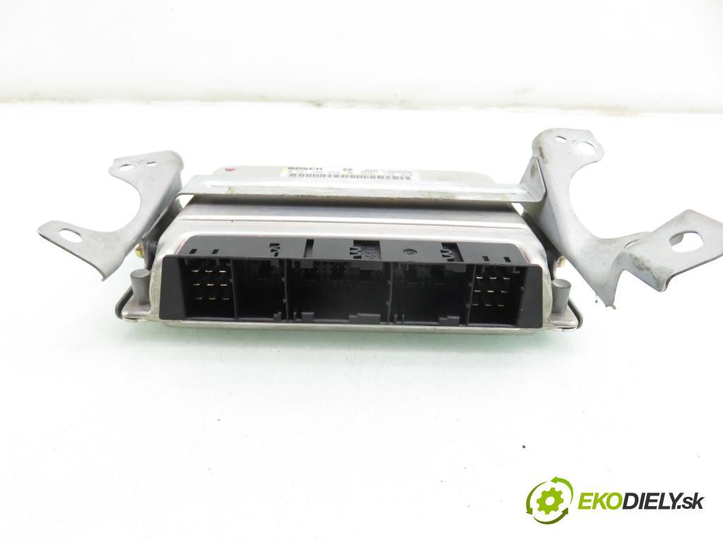 TOYOTA COROLLA Liftback (_E11_) HB 2001 71,00 1.4 (ZZE111_) - 4ZZ-FE 1398,00 Riadiaca jednotka Motor 8966102664 ; 0261206229